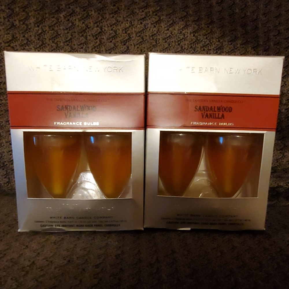 (2) BBW Sandalwood Vanilla Wallflower refills